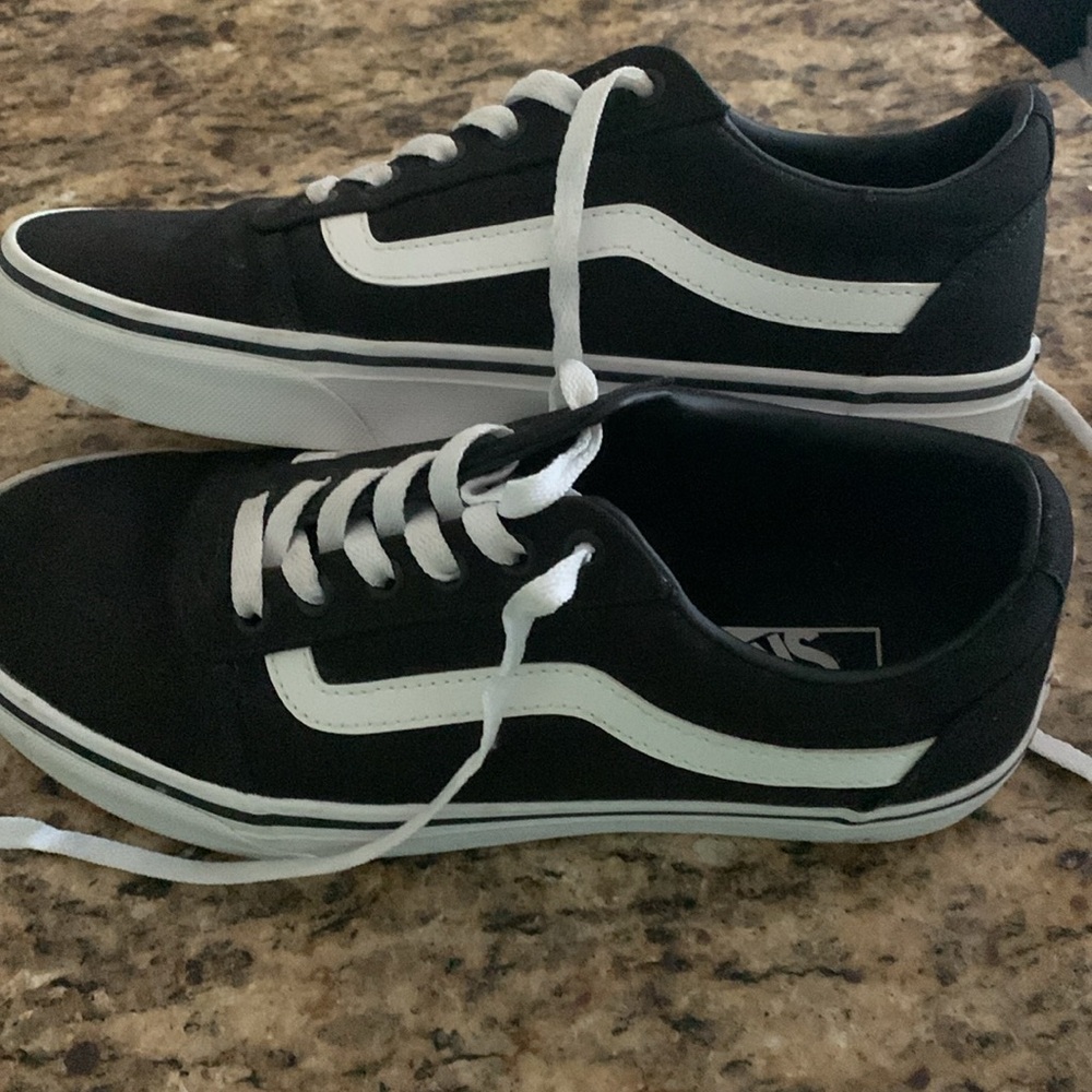 Vans - Picture 4 of 7